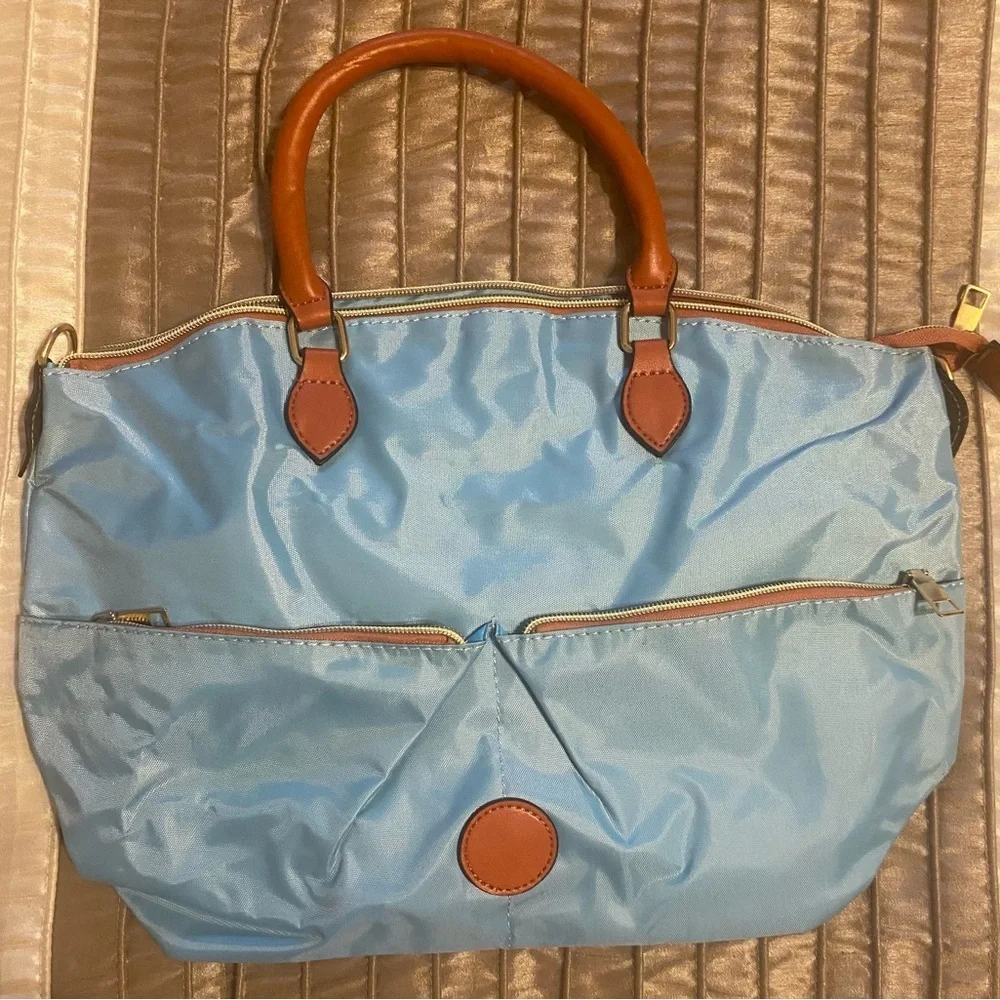 Satchel-NEW-Nylon Large Pocket Two front functional zippered pockets. Aqua Blue